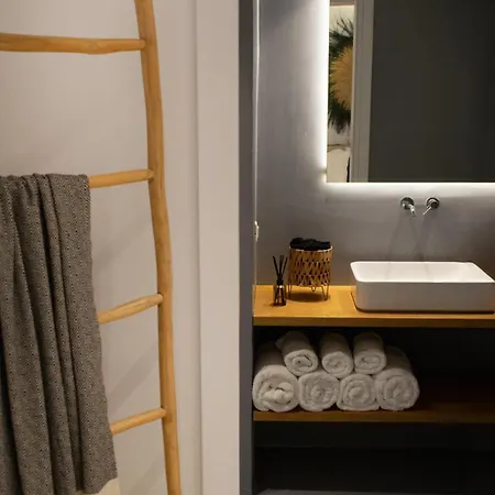 Villa Oneiro 4bdr In Sirocco