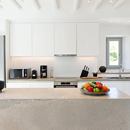 Oneiro 4bdr In Sirocco *