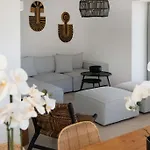 Villa Oneiro 4bdr In Sirocco